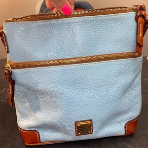 Dooney and Bourke purse. Excellent condition!